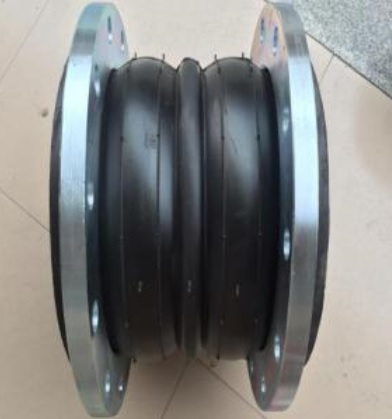 Double spheres flanged rubber expansion joint